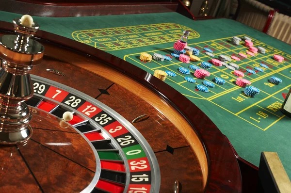 Live dealer at Golden Toad blackjack table on nusacash mobile app